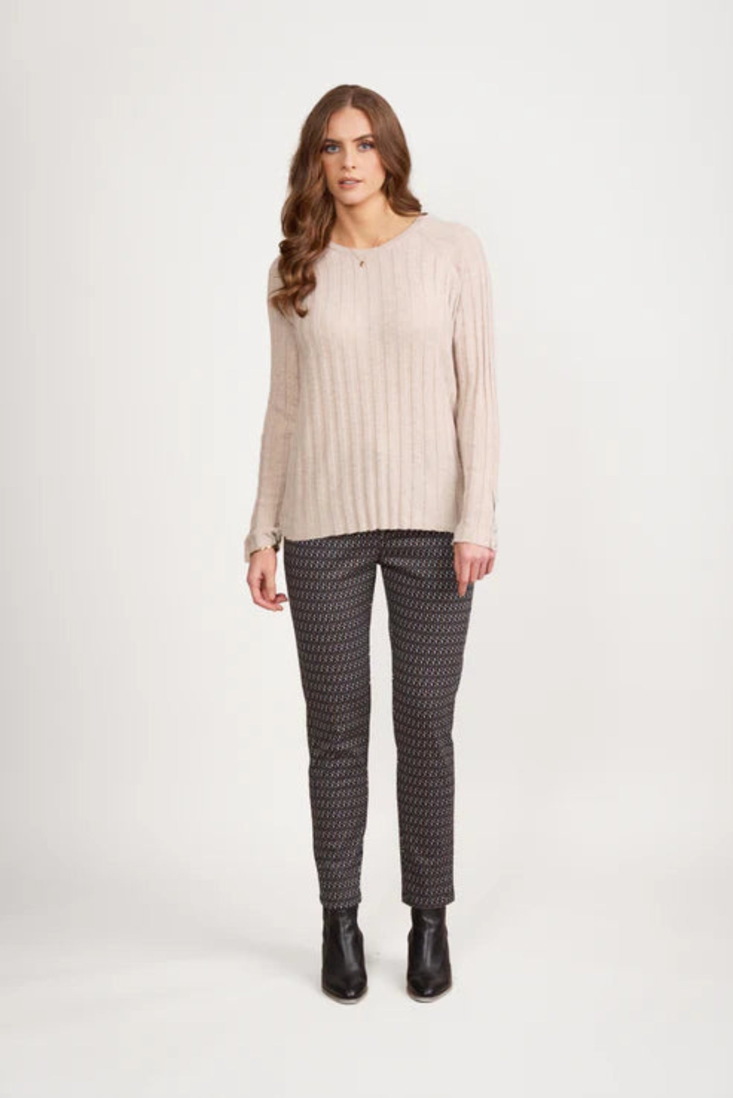 Vassalli Round Neck Ribbed Knit Jumper with Dome Cuff Detail