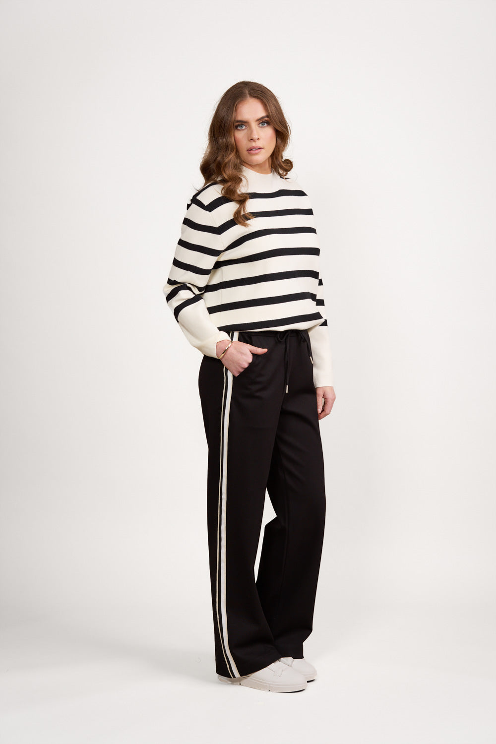 Vassalli Wide Leg Full Length Pull On with Side Stripe Detail