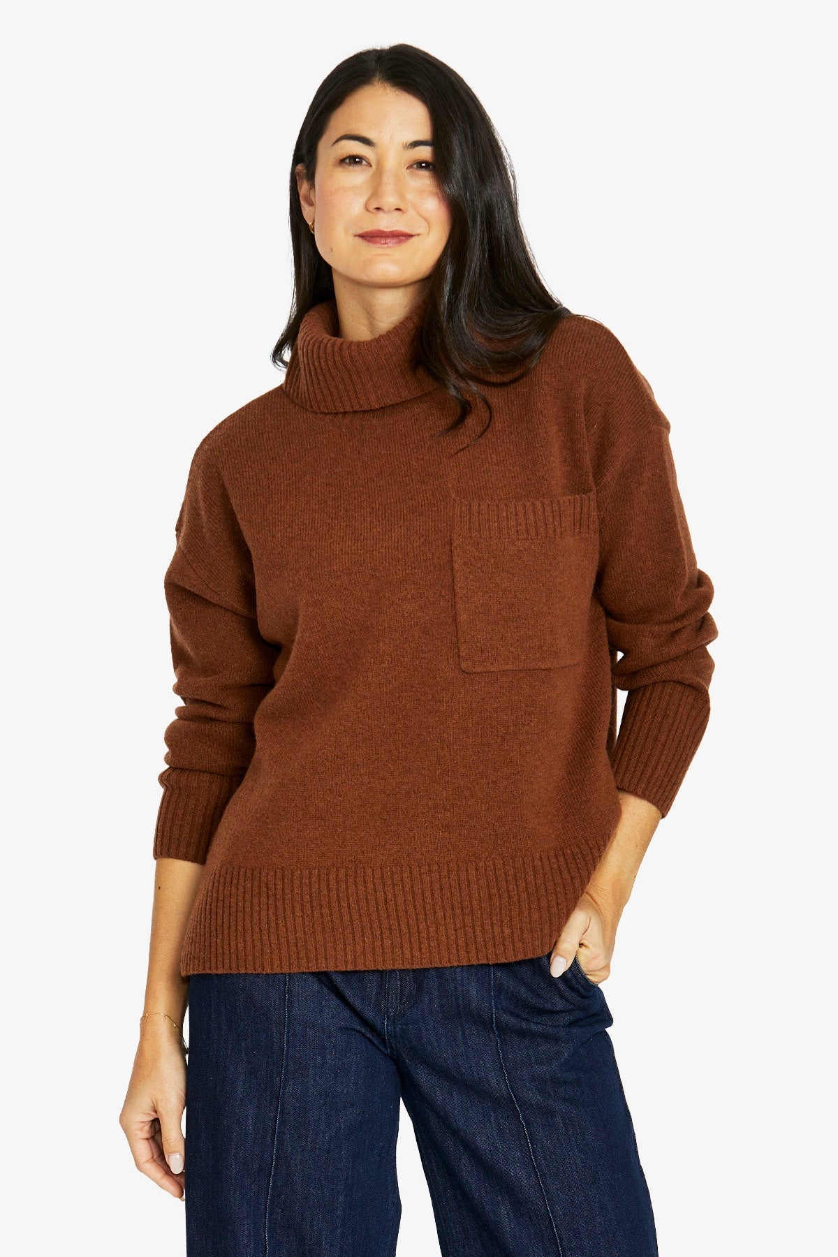 Jump Roll Neck Pocket Pullover