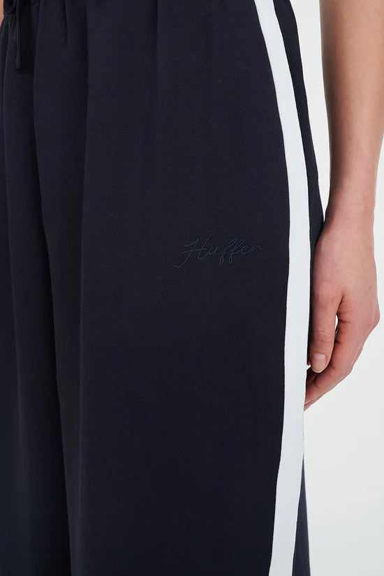 Huffer Off Duty Pant