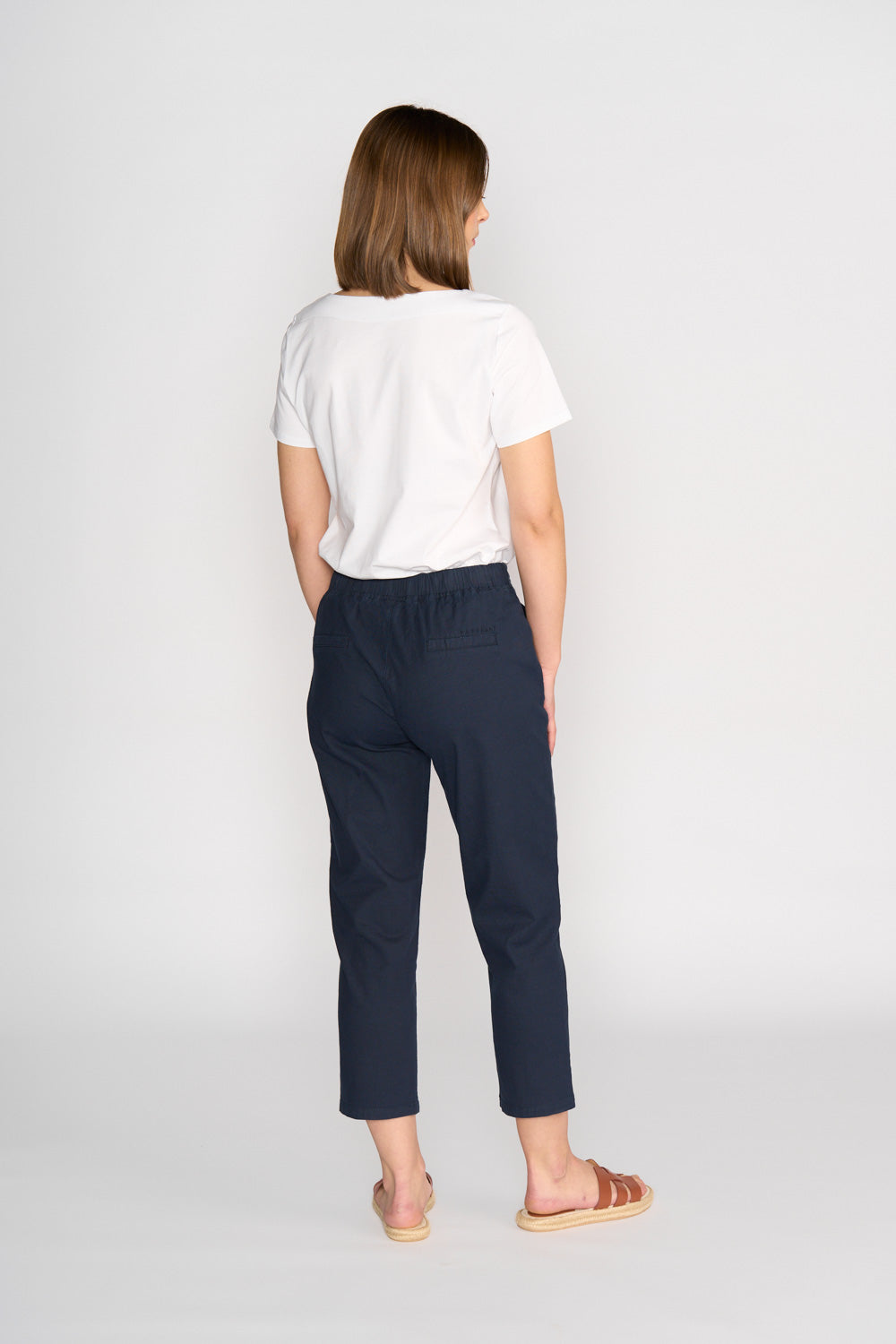 Vassalli 7/8 Length Slim Leg Elastic Waist Pant
