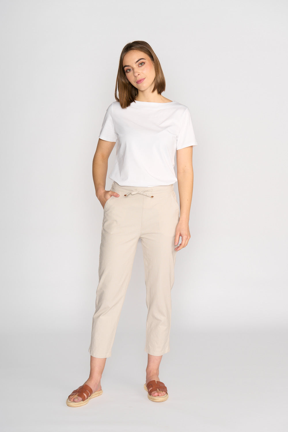 Vassalli 7/8 Length Slim Leg Elastic Waist Pant