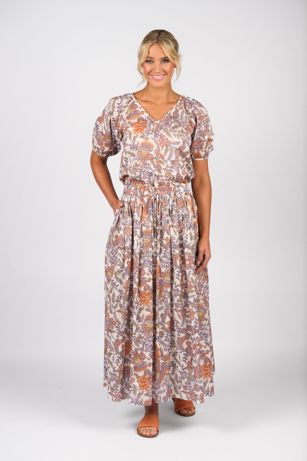 Vassalli Elastic Waist Maxi Skirt