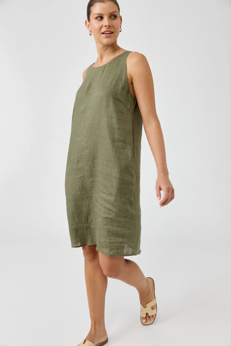 Eb&Ive Studio Midi Dress