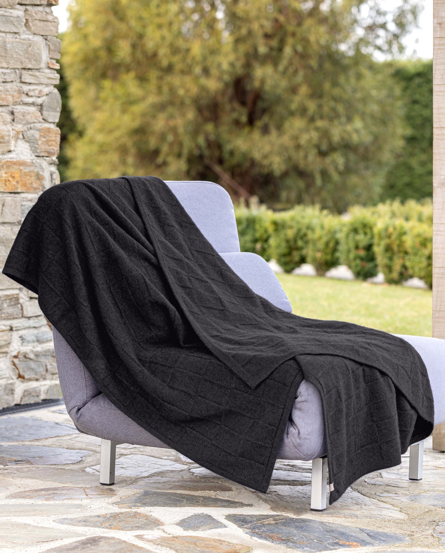 Noble Wilde Queen Throw