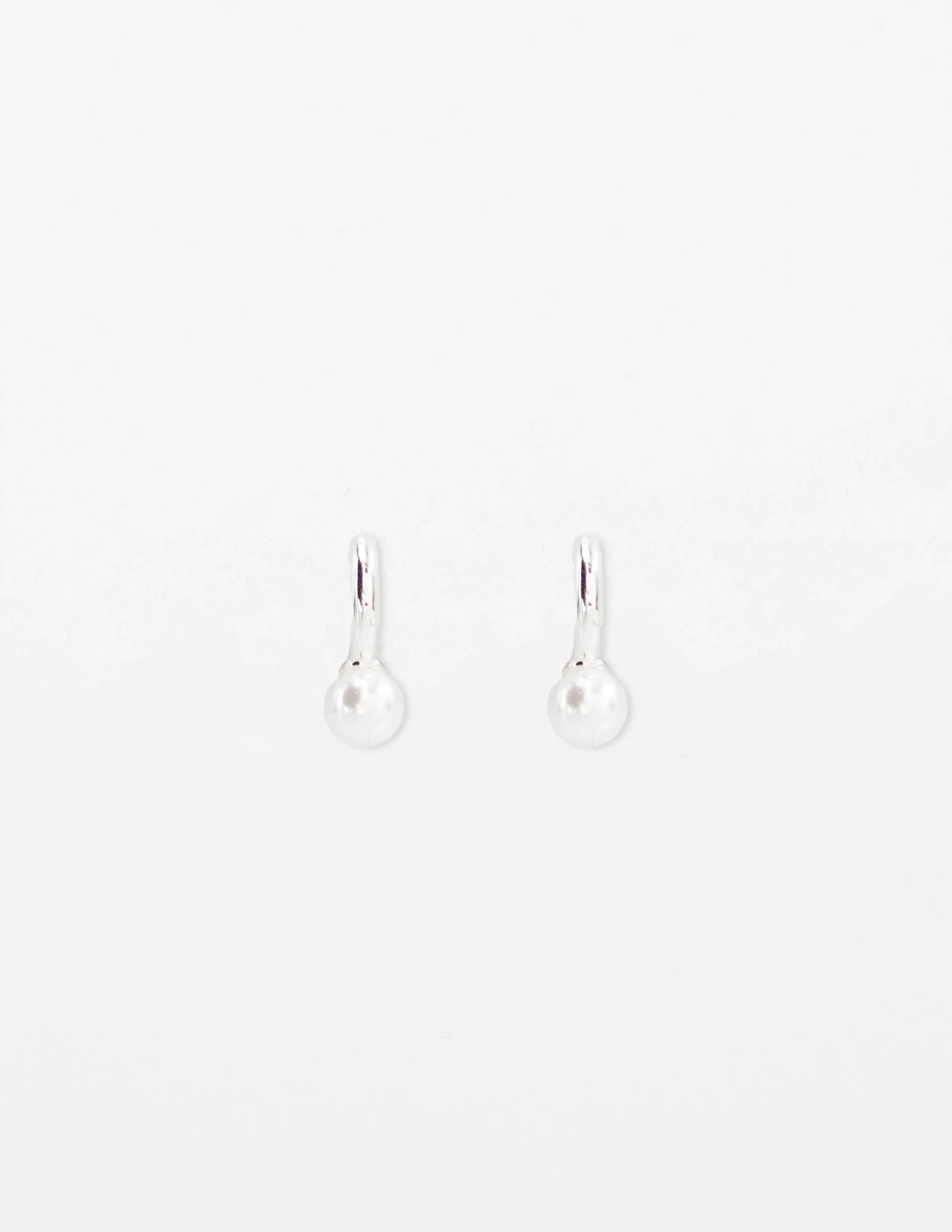 Stella + Gemma Earring Silver Pearl Huggie