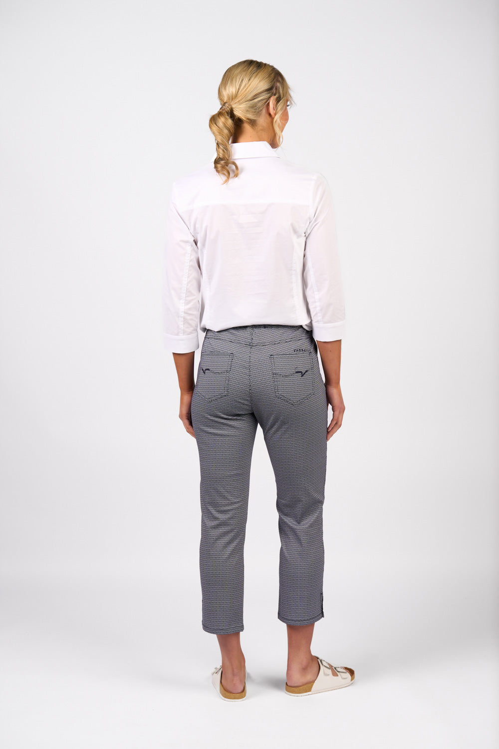 Vassalli Slim Leg 7/8 Lightweight Pull on