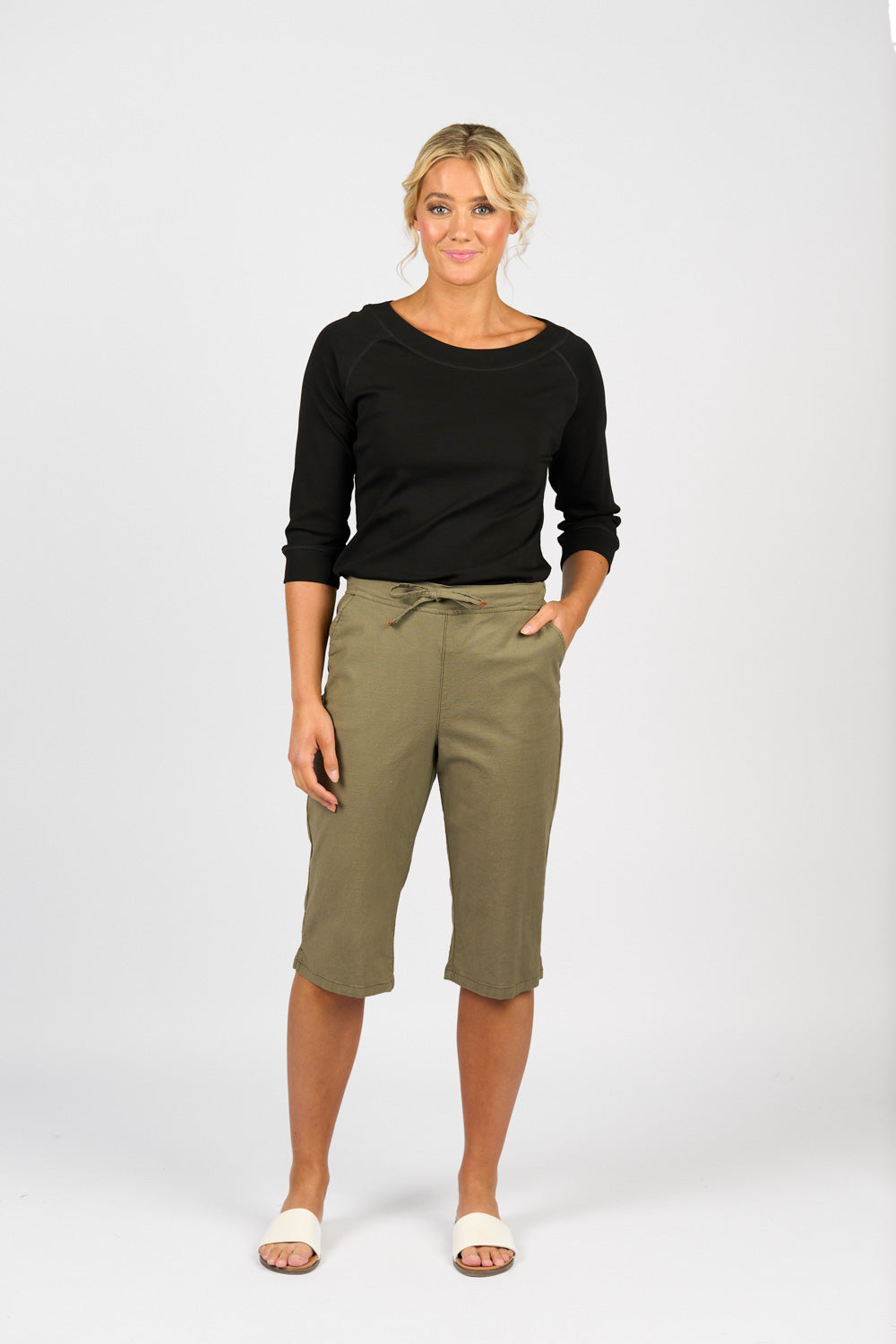 Vassalli Below Knee Skinny Leg Elastic Waist Pant