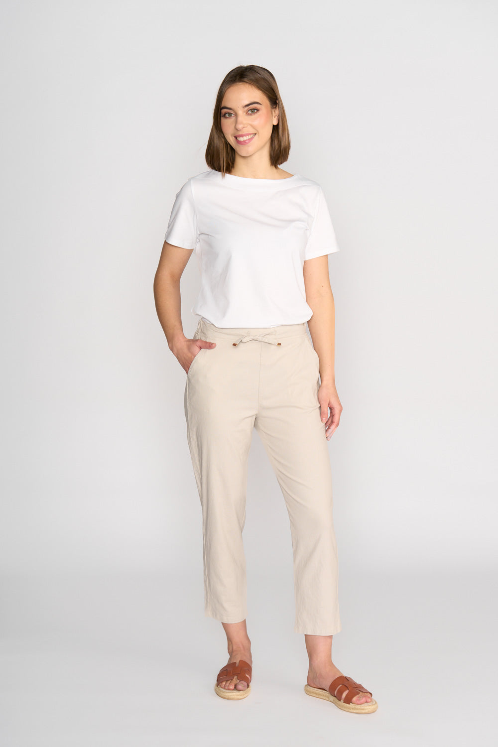 Vassalli 7/8 Length Slim Leg Elastic Waist Pant